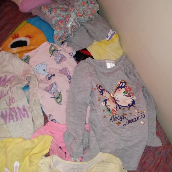 Clothes - Picture 13 of 13